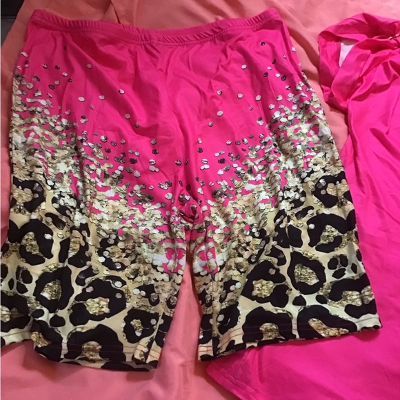 Two-Piece Short Set - Picture 14 of 15